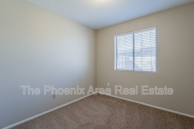 Building Photo - 5714 N 68th Ave
