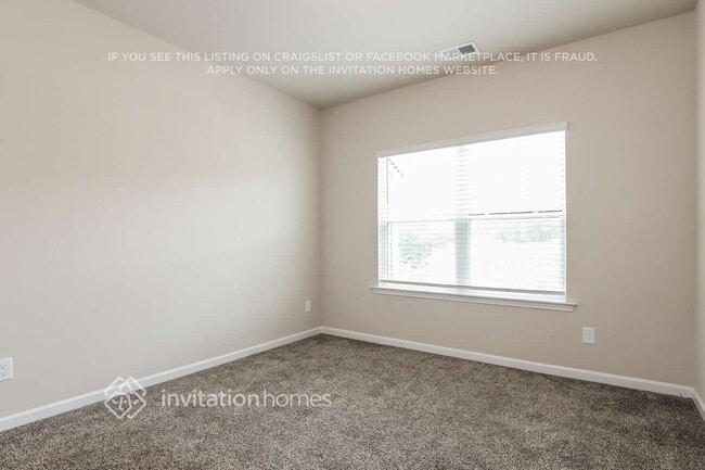 Building Photo - 2303 Buford Town Dr