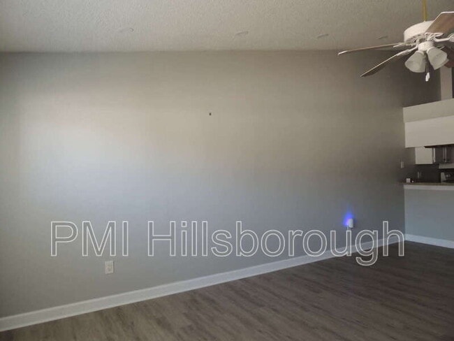 Building Photo - 944 Burlwood St