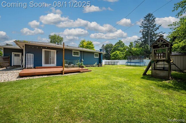 Building Photo - 5021 Lakeborn Dr