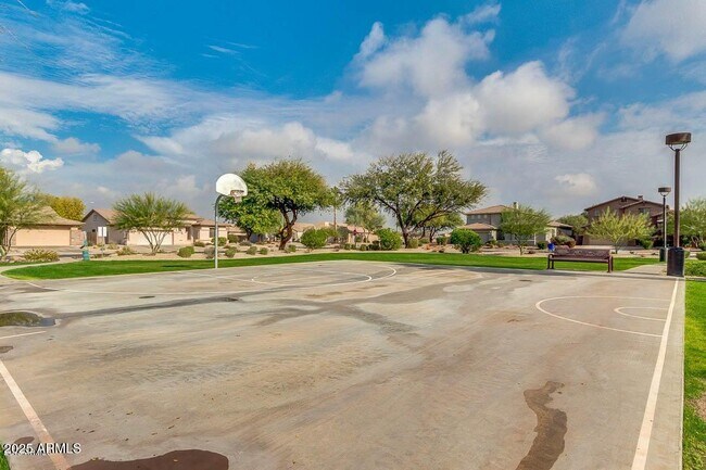 Building Photo - 6321 S 4 Peaks Pl