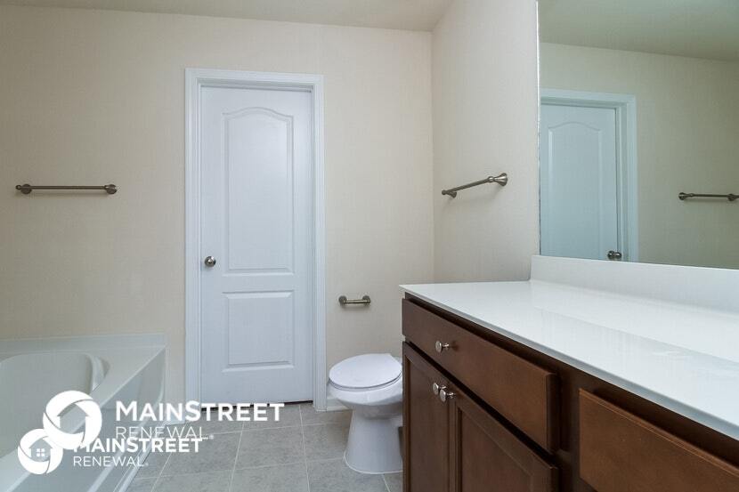 Building Photo - 2311 Bee Hive Dr