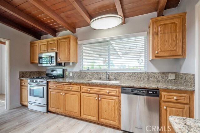 Building Photo - 1935 W 1st St