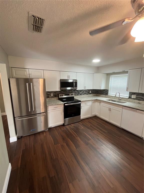 Building Photo - 1624 Coral Way