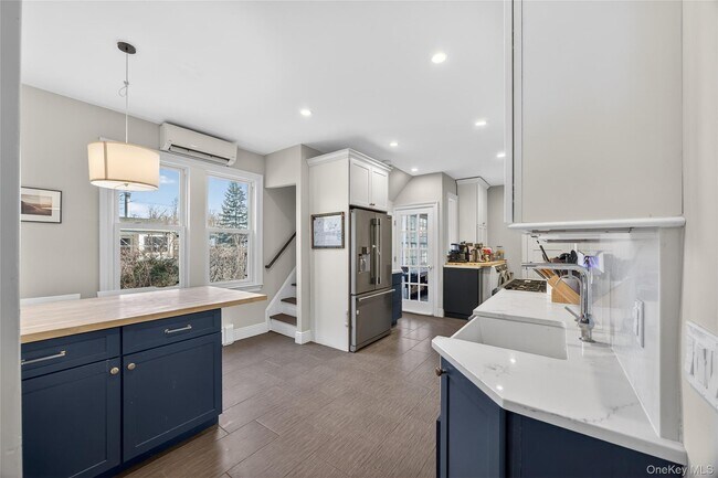 Building Photo - 121 Morris Ave