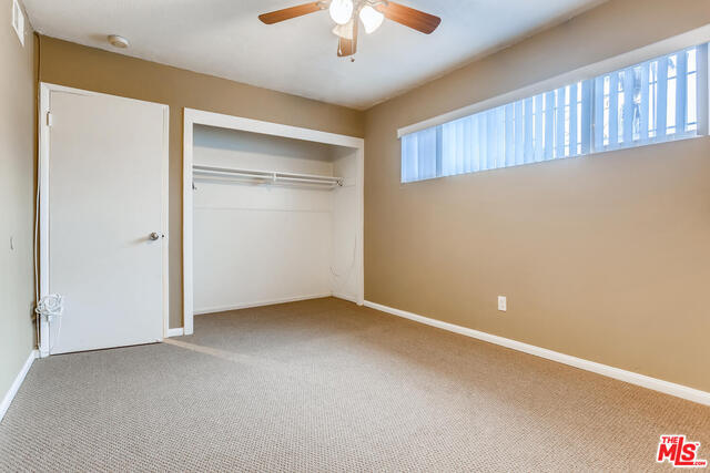 Building Photo - 10 Rawhide Ln