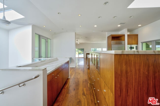 Building Photo - 6000 Philip Ave