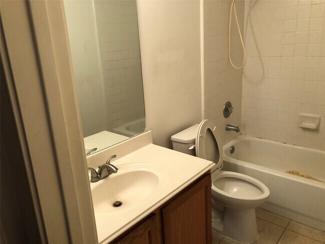 Building Photo - 23706 Cansfield Way
