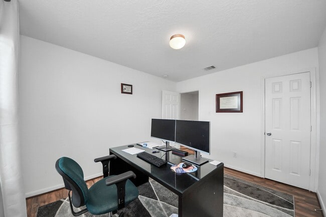 Building Photo - 1601 Bel Riposo Ln