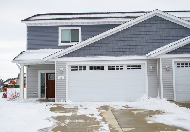 Building Photo - 16 Pleasant View Ct