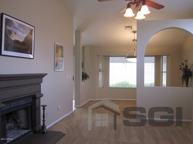 Building Photo - 1952 E Rosemonte Dr