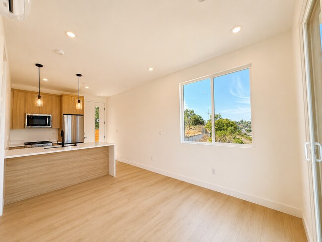Building Photo - 3873 Boren St