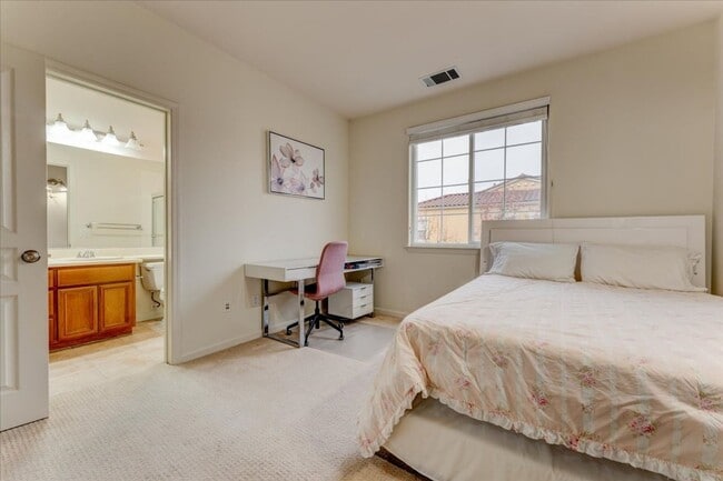 Building Photo - UPGRADED HOME IN HIGHLY CENTRAL SETTING.  RARE 3-BED/3-BATH FLOOR PLAN!