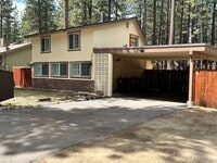 Building Photo - Nicely renovated 2Bd 2Ba house with large yard and pet friendly!! Available for a seasonal rental...