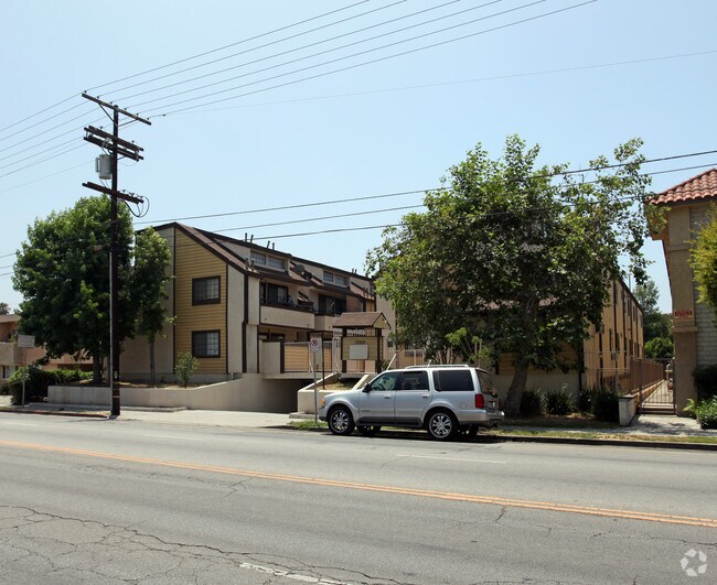 Primary Photo - Primrose Terrace Apartments