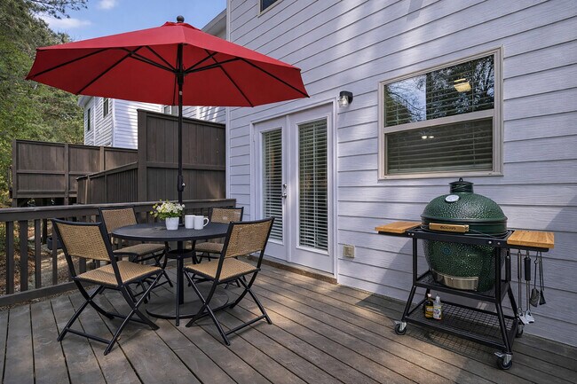 Building Photo - 1805 Liberty Pkwy NW