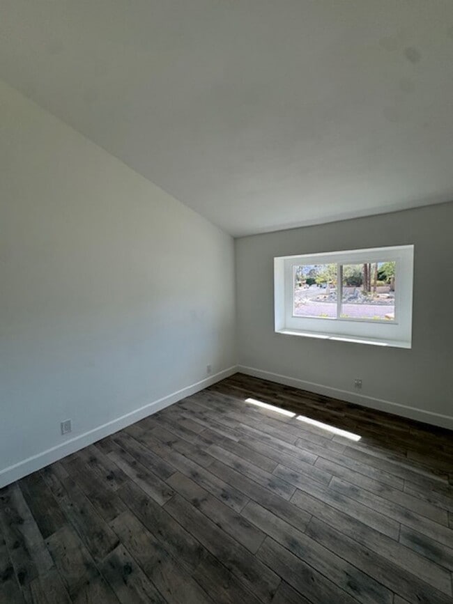 Building Photo - Welcome to your Palm Springs Retreat!