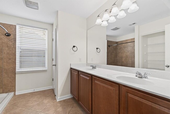 Building Photo - 2068 Herzog