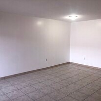 Building Photo - 1155 NW 124th Pl