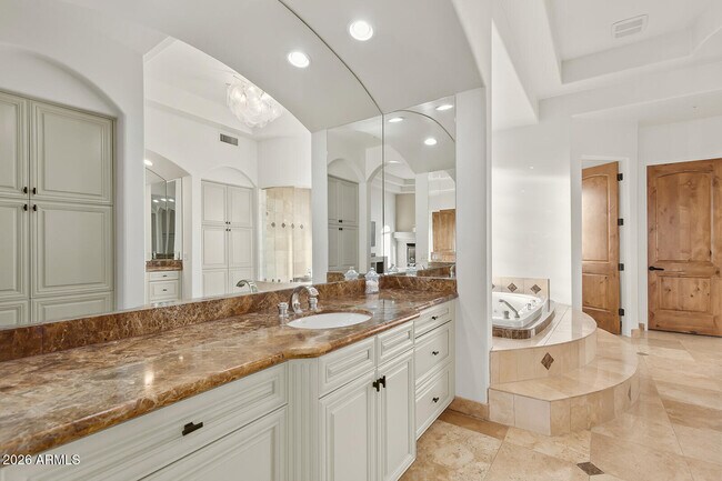 Building Photo - 11861 E Desert Trail Rd