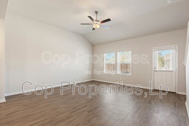 Building Photo - 5103 Topaz Bnd