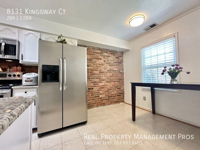 Building Photo - 8131 Kingsway Ct