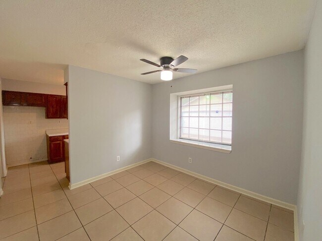 Building Photo - 4534 Trout Valley Dr