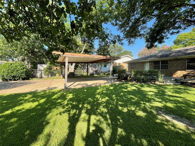 Building Photo - 1303 Northlake Dr