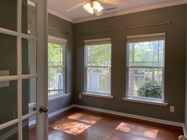 Building Photo - 2600 Taton Ct