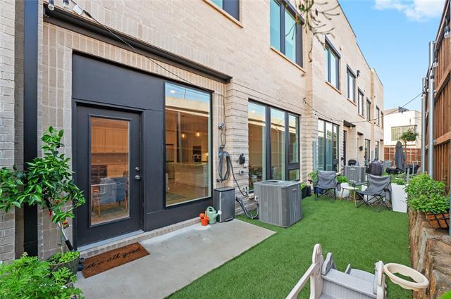 Building Photo - 108 Enclave Wy