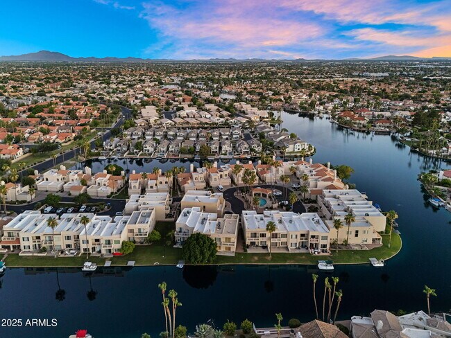 Building Photo - 1414 W Coral Reef Dr