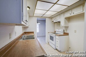 Building Photo - 206 Meadow Path Dr