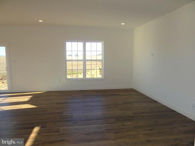 Building Photo - 156 Swamp Rd