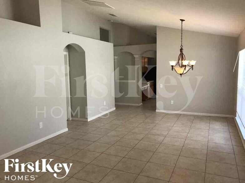 Building Photo - 13233 Evening Sunset Ln