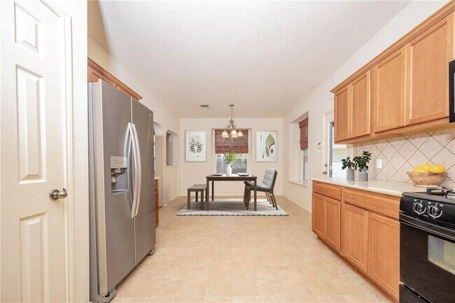 Building Photo - 1707 Big Bend Dr