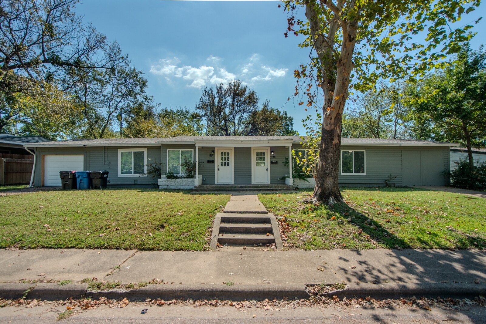 Building Photo - 125 Vandenburg Dr