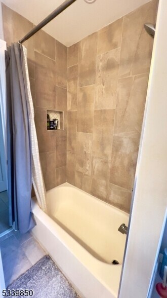 Building Photo - 511 Hussa St