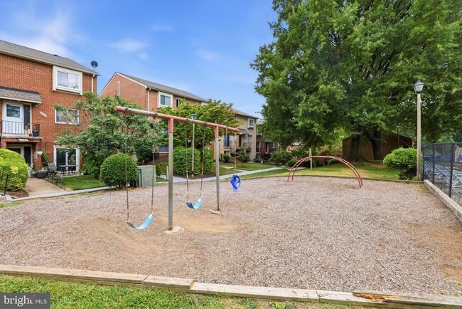 Building Photo - 4533 Logsdon Dr