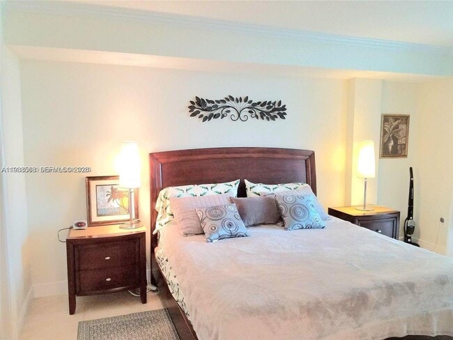 Building Photo - 10275 Collins Ave