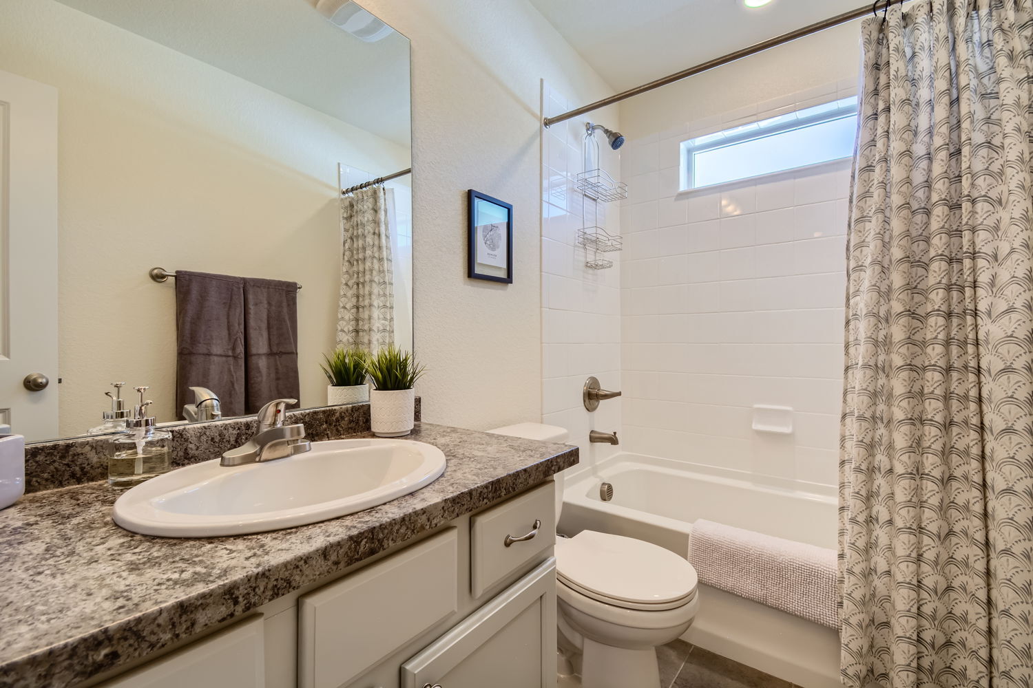 Guest Bath - 532 W Amherst Ave