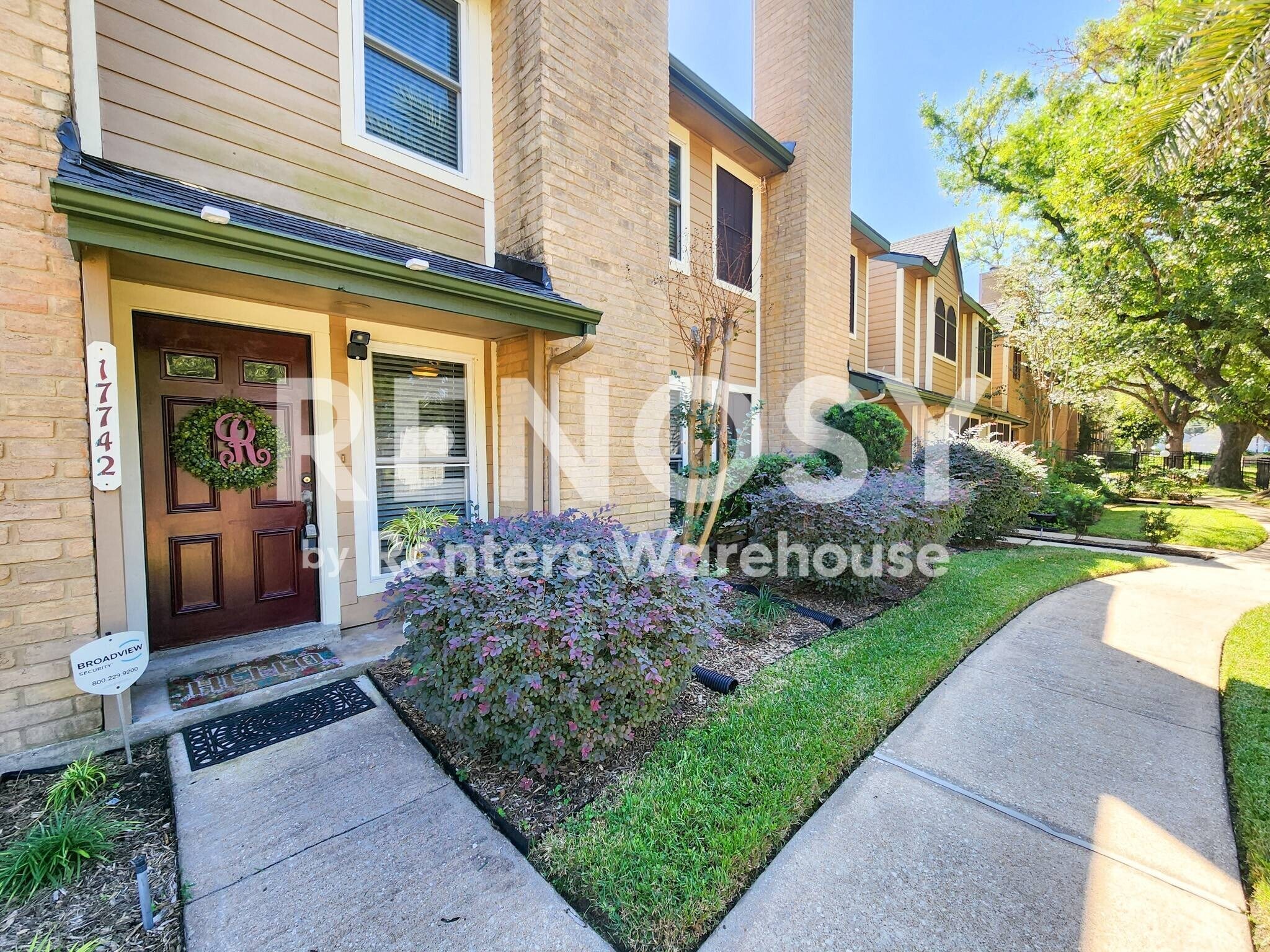 Building Photo - 17742 Kings Park Ln