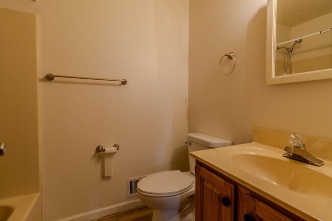 Building Photo - Bright, Beautiful, and Effortlessly Move-In Ready