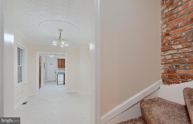 Building Photo - 2343 Eastern Ave