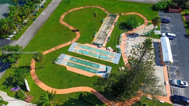 Building Photo - 800 SW 10th Terrace