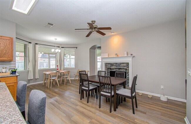 Building Photo - 6522 Everhill Cir