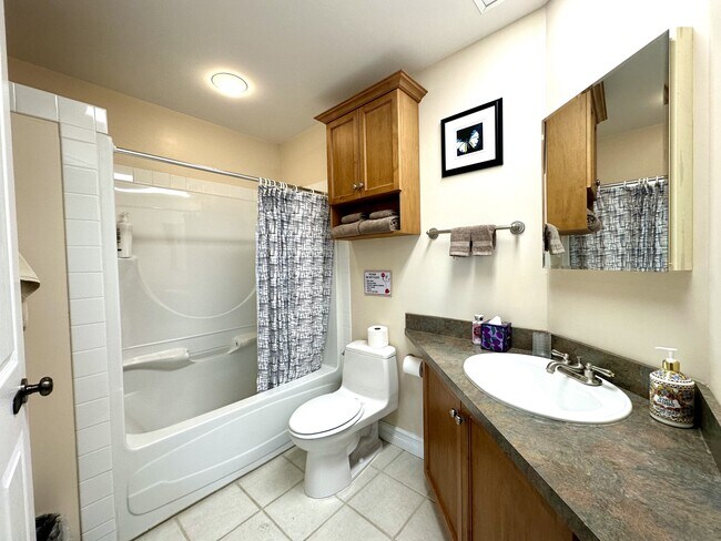 Building Photo - 1541 Ocean View Ln