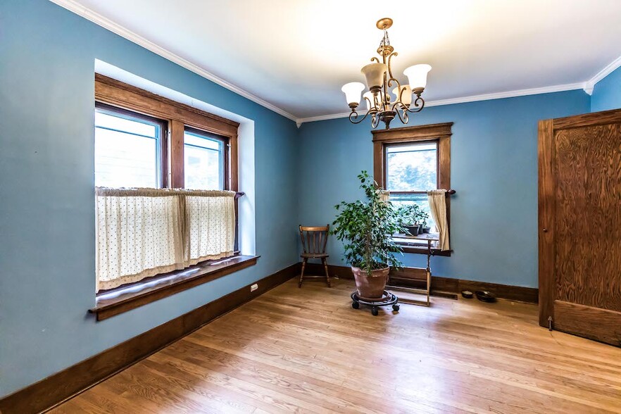 Dining room - 104 Buckingham Ave