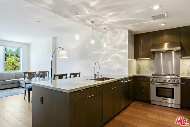 Building Photo - 1705 Ocean Ave