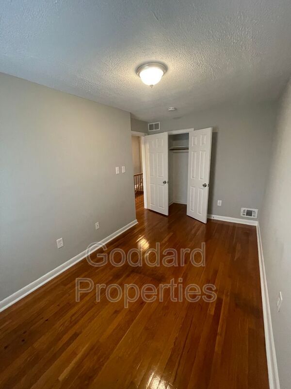 Building Photo - 2221 Southorn Rd