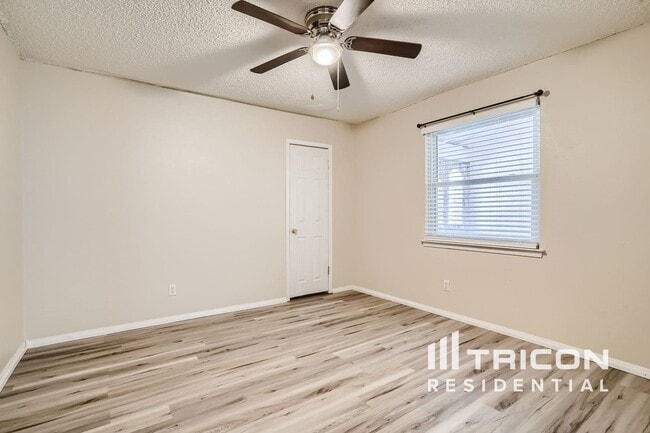 Building Photo - 5407 Marshfield Ct